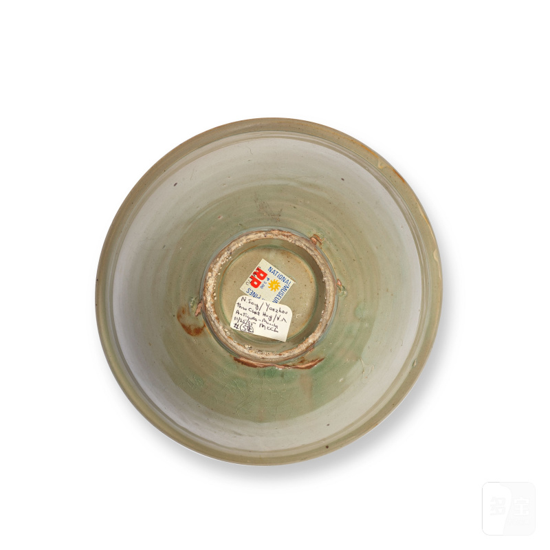 宋 耀州青釉盌 | A LARGE YAOZHOU CELADON-GLAZED BOWL - 图6